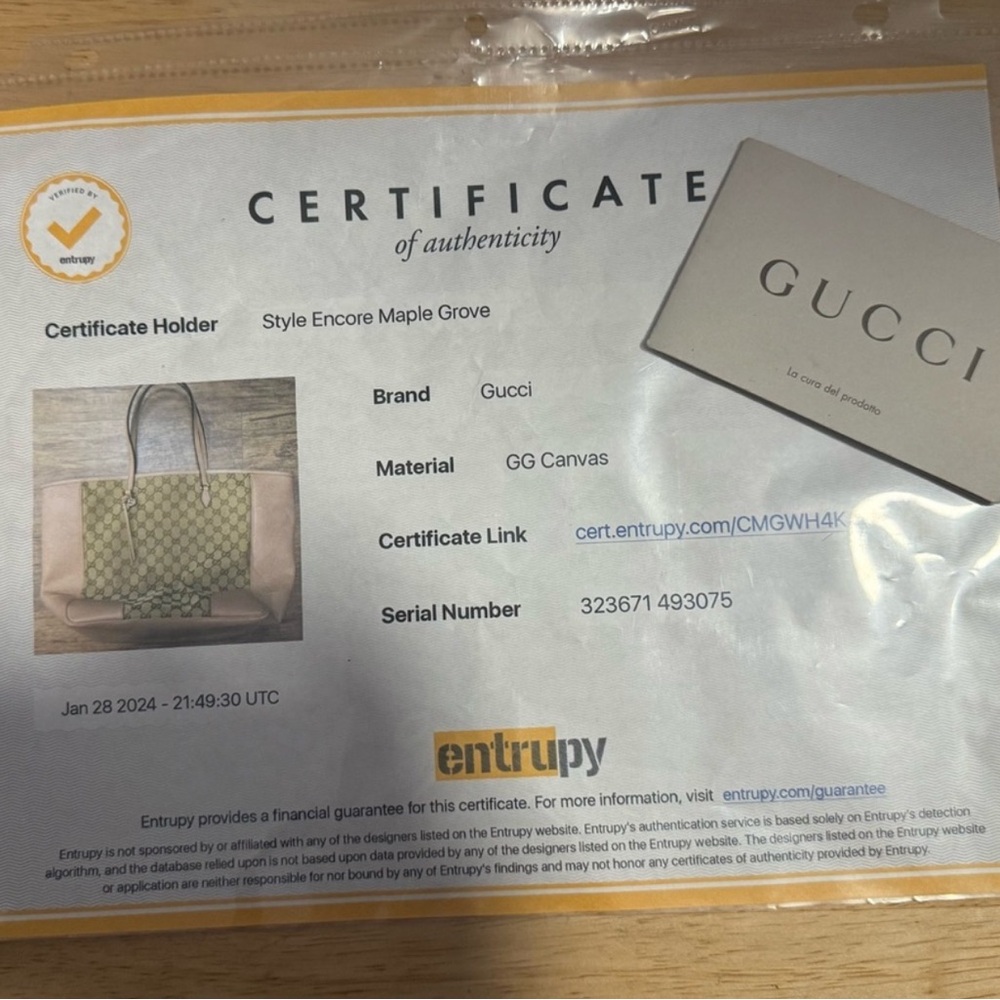 Gucci Beige and Tan Tote Bag w/COA No CallOuts - Picture 4 of 11
